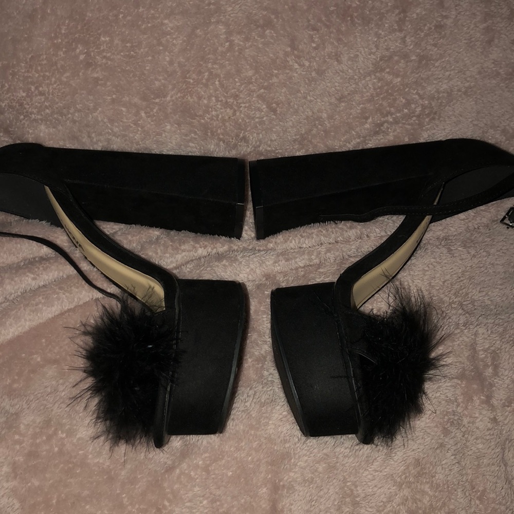 Shoes - Picture 3 of 3